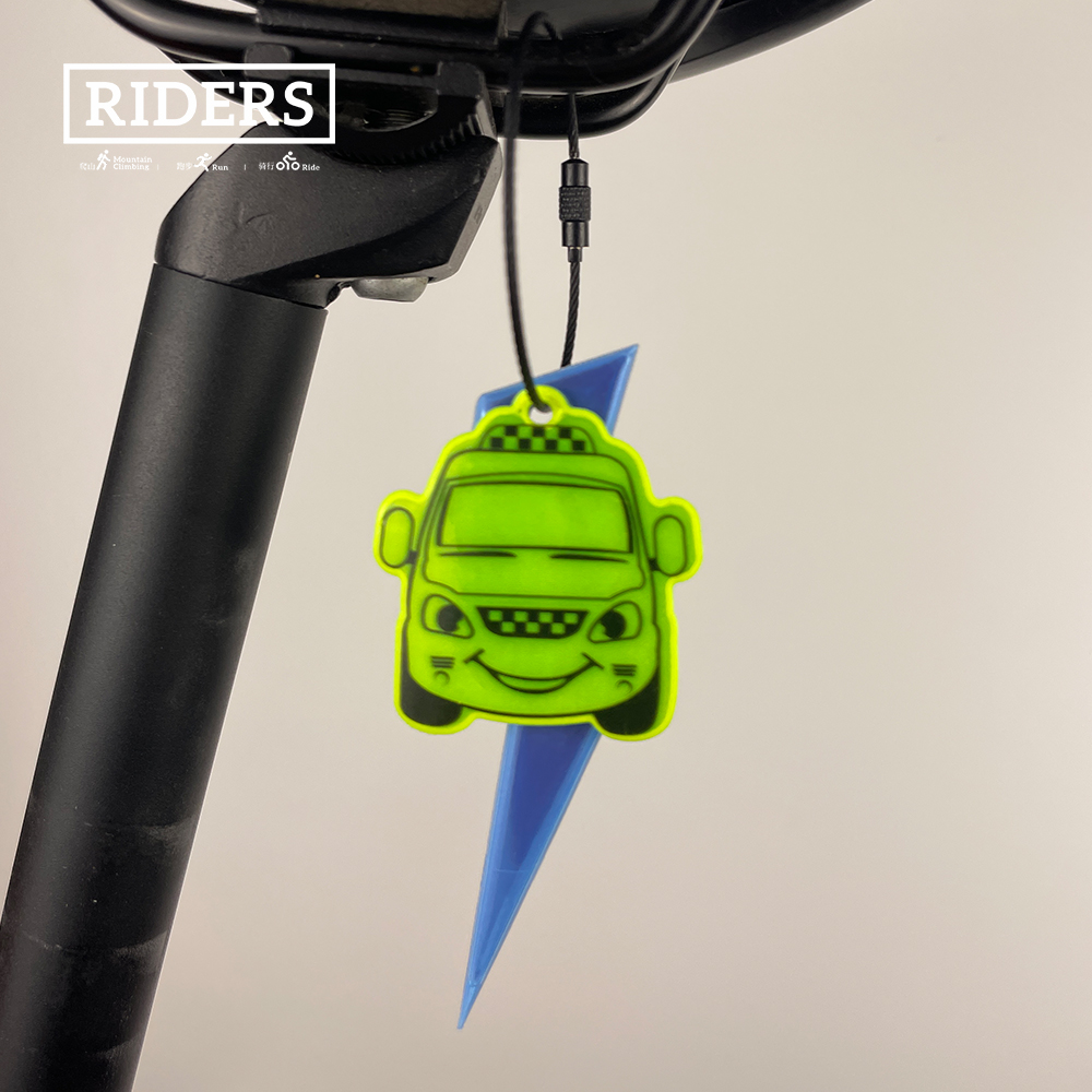 ليلة الدراجات تعكس قلادة دراجة - مراجعة Cycling Gear Organizer وسعره